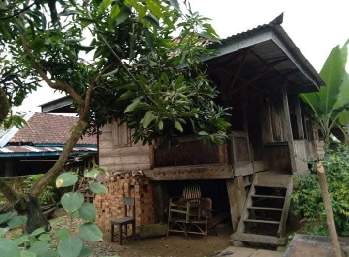 Rumah kayu Milik Almarhum Mar'i Bin Safi'i Di Desa Lubuk Layang Ilir